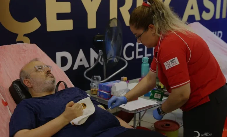 Adana AK Parti ve Türk Kızılaydan Ortak Kan Bağışı Kampanyası