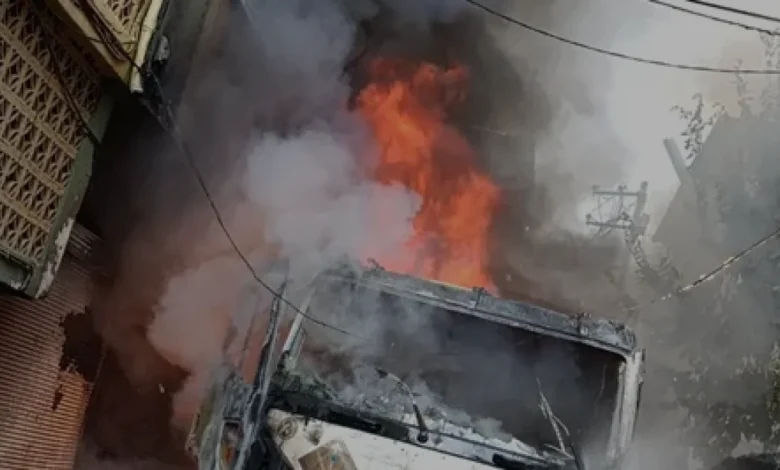 Adana Seyhanda Vidanjör Yangını Çevredeki Araçlara Sıçradı