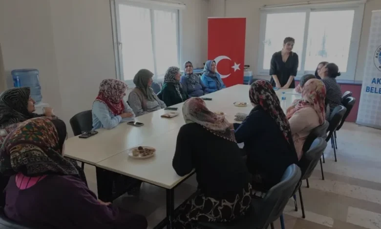 Akdeniz Belediyesinden Kadınlara Özel Sevgi Sanatı Atölyesi