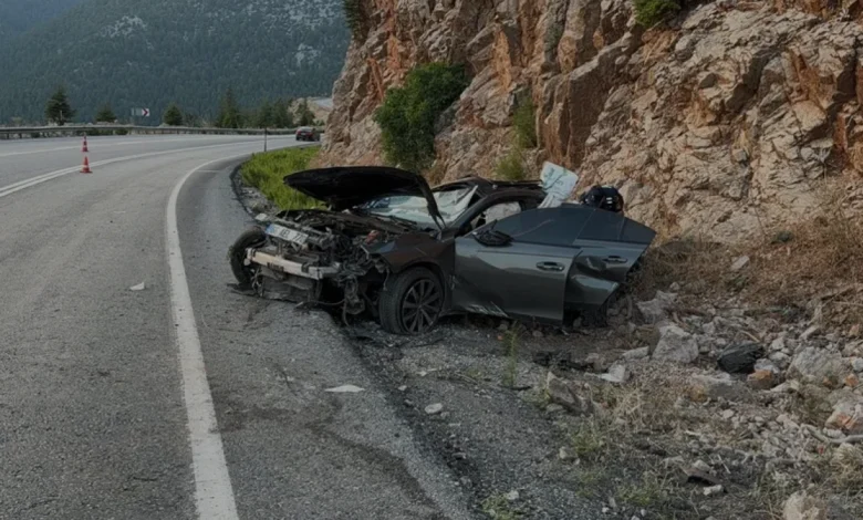Antalya Akseki kara yolunda trafik kazası 1 ölü 2 yaralı
