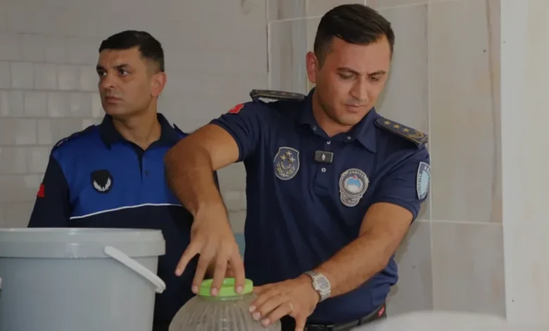 Antalya Aksuda 15 Ton Son Kullanma Tarihi Geçmiş Süt Ürünü İmha Edildi