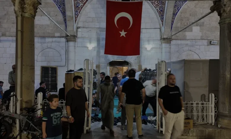 Antalya Camilerinde Mevlit Kandili Coşkusu