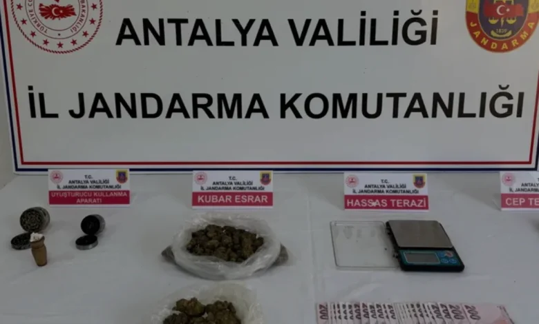 Antalya Serik ilçesinde düzenlenen uyuşturucu operasyonunda bir kişi tutuklandı