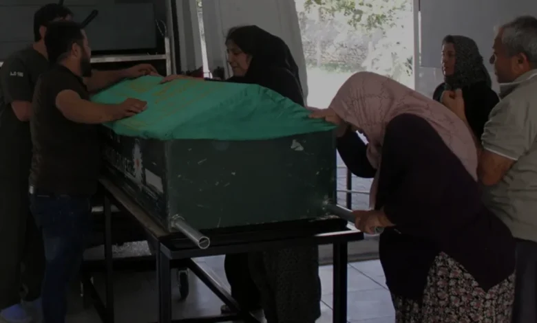 Antalya Serik'te Servis Minibüsünün Çarptığı 1,5 Yaşındaki Çocuk Hayatını Kaybetti