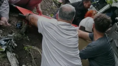 Hatay Erzin'de Otomobil Uçuruma Yuvarlandı 2 Kişi Yaralandı