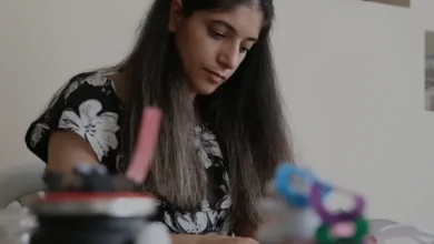 Hataylı Girişimci Atık Malzemelerle Çocuklara Destek Oluyor