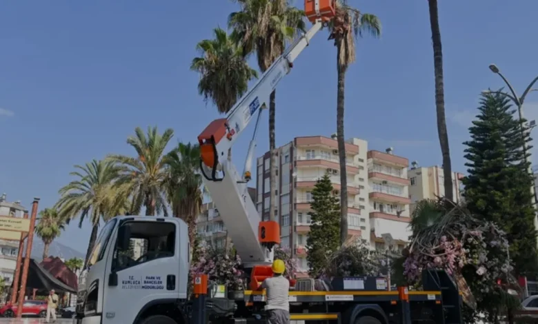 Kumluca Belediyesi İş Makinesi Envanterini Genişletti
