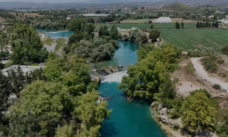 Manavgat Şelalesi Yaz Sıcaklarında Ziyaretçi Akınına Uğruyor