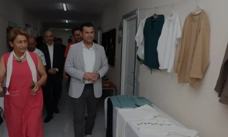 Mersin Akdeniz Belediye Başkanı Murat Beşikci Kursiyerlerle Buluştu
