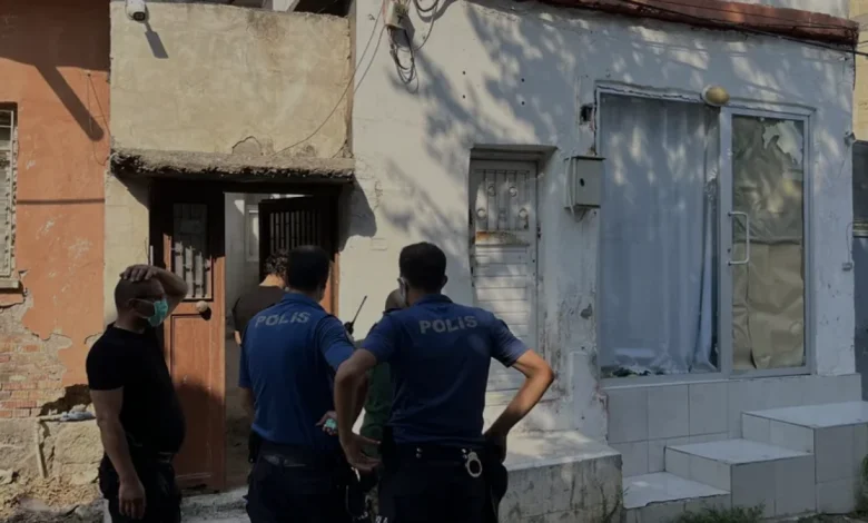 Mersin Tarsus ilçesinde yaşlı adam evinde ölü bulundu