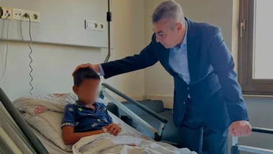 Mersin Valisi Toros Şiddet Mağduru Çocuğu Hastanede Ziyaret Etti