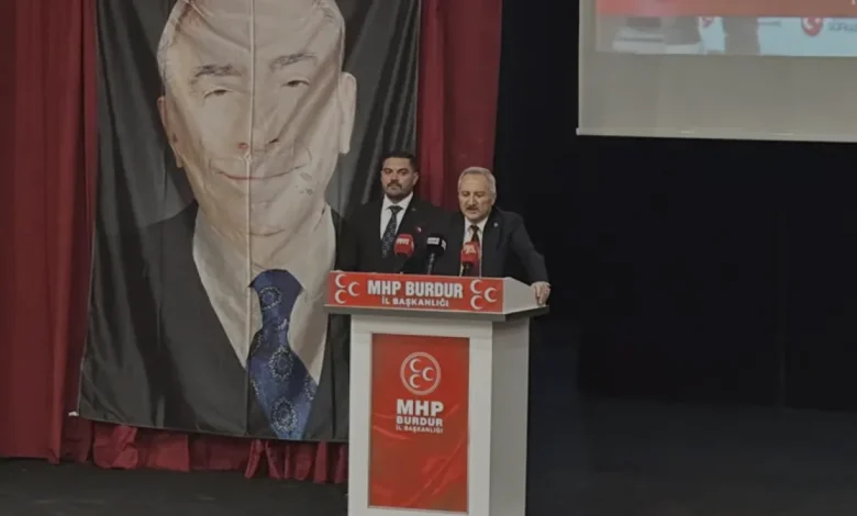 MHP Genel Başkan Yardımcısı Ahmet Selim Yurdakul Burdur Kongresinde Konuştu