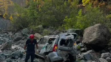 Osmaniye Ürün Yaylası yolunda otomobil uçuruma yuvarlandı