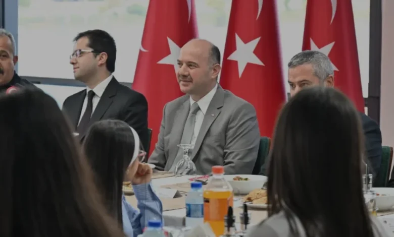 Osmaniye Valisi Serdengeçti devlet himayesindeki çocuklarla bir araya geldi