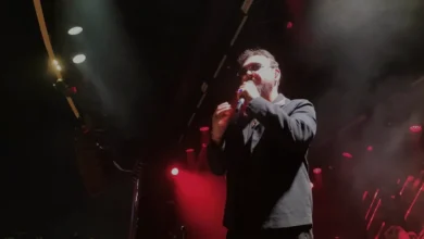 Şarkıcı Yaşar Manavgat otellerindeki konser serisinde sahne aldı