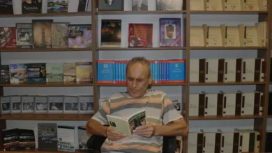68 yaşındaki Mevlüt Alpay 56 yıldır kitap tutkusundan vazgeçmiyor