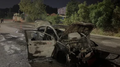 Alanya'da Seyir Halindeki Otomobil Yanarak Kullanılamaz Hale Geldi