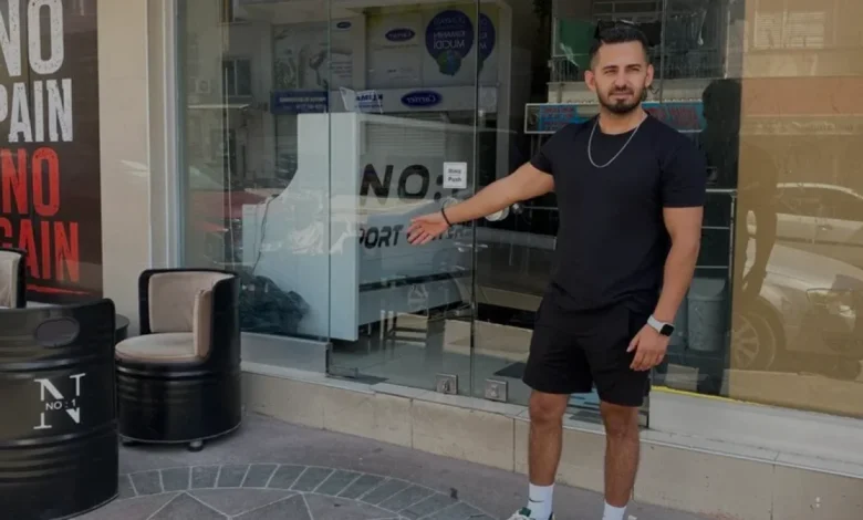 Antalya Serik'te spor salonu önünde çanta hırsızlığı kamerada