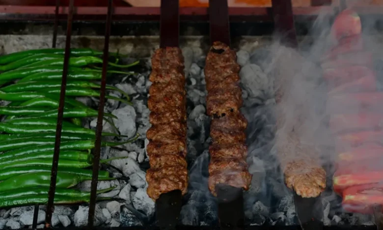 Antalya'da Adana Rüzgarı 34 Metrelik Kebap İle Esti