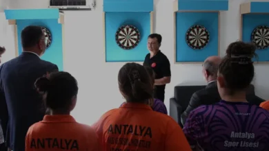 Antalyada DART projesinde dereceye giren kız çocuklarına ödül