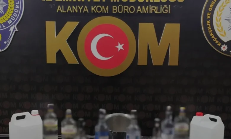 Antalyada KOM Operasyonlarında 17 Kişi Tutuklandı