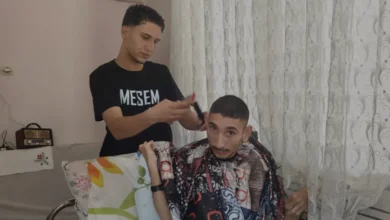 Burdur Bucak ilçesinde öğrenciler özel gereksinimli bireylere destek oluyor