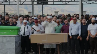 Gaziantep kazasında yaşamını yitiren 7 kişilik aile Hatayda defnedildi
