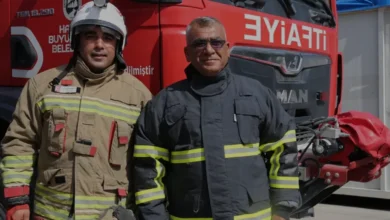Hatayda Baba Oğul İtfaiyeciler Yıllardır Omuz Omuza Görev Yapıyor