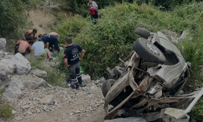Kadirli'de Kamyonet Yangını ve Trafik Kazası