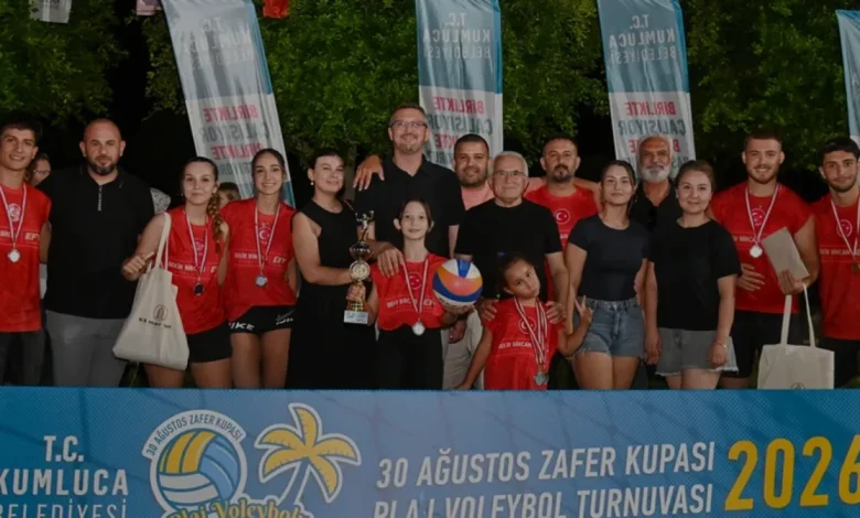 Kumluca 30 Ağustos Zafer Kupası Plaj Voleybolu Turnuvası Sonuçlandı