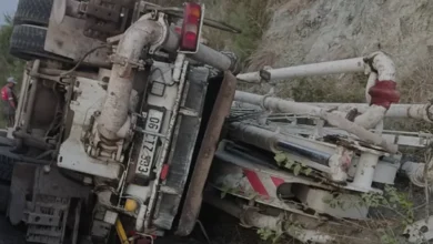 Osmaniye Kadirli'de beton mikseri devrildi