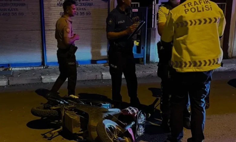 Adana Kozan'da trafik kazası sonrası otomobil sürücüsü kaçtı