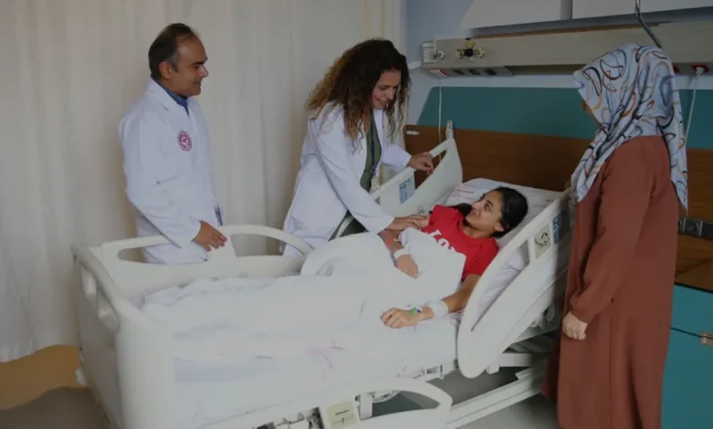 Adana Şehir Hastanesinde 14 Yaşındaki Hastaya Nadir Cerrahi Müdahale