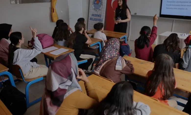 Akdeniz Belediyesinden Anne ve Kız Çocuklarına Psikolojik Destek