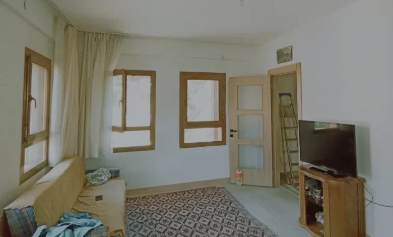 Akseki'de din görevlileri ihtiyaç sahipleri için boya yapıyor