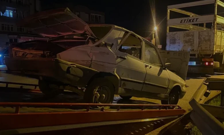 Antalya Serik ilçesinde trafik kazası 3 kişi yaralandı
