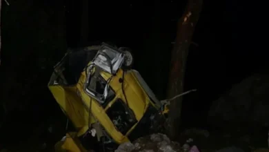 Antalyada Hafif Ticari Araç Uçuruma Devrildi 2 Ölü 4 Yaralı