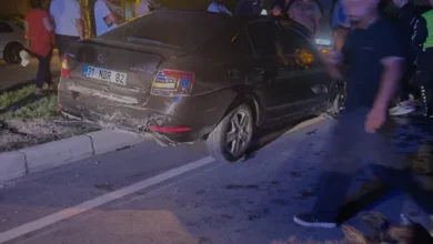 Hatay Samandağ ilçesinde büyükbaş hayvanlara çarpan otomobilde kaza