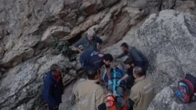 Hatay Yayladağı Karamağara Koyu'nda Kayalıklardan Düşen Kişi Yaralandı