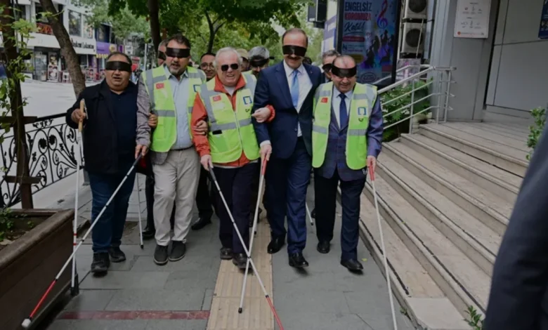 Isparta'da Görme Engelliler İçin Empati Yürüyüşü Düzenlendi