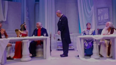 İstanbul Devlet Tiyatrosu Aslında Kaşık Yok Oyununu Sahneledi