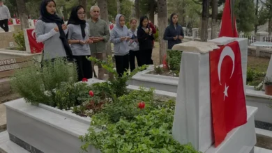 Kadirli Cevdetpaşa Ortaokulu öğrencileri şehitliği ziyaret etti