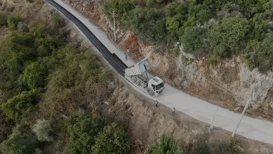 Kumluca Belediyesi Erentepe Mahallesi yolunu asfaltladı