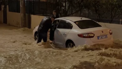 Mersin'de Şiddetli Sağanak Hayatı Felç Etti