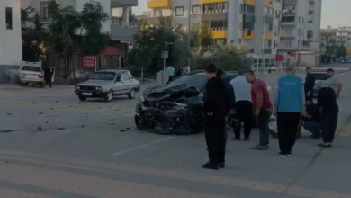 Osmaniye Kadirli'de İki Otomobil Çarpıştı 3 Kişi Yaralandı