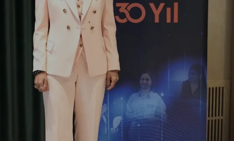 ÜNLÜ Co Kadın Teknoloji Girişimcileri Akademisi başvuruları başladı