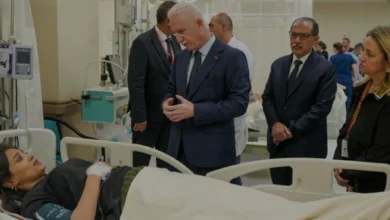 Vali Davut Gül Maltepe'deki bina çöküşünde yaralananları ziyaret etti
